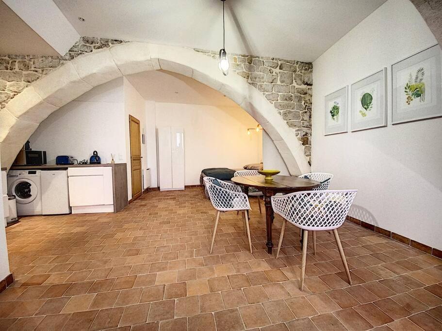 Joli Studio Au Coeur De Grasse - Parking Inclus Luaran gambar