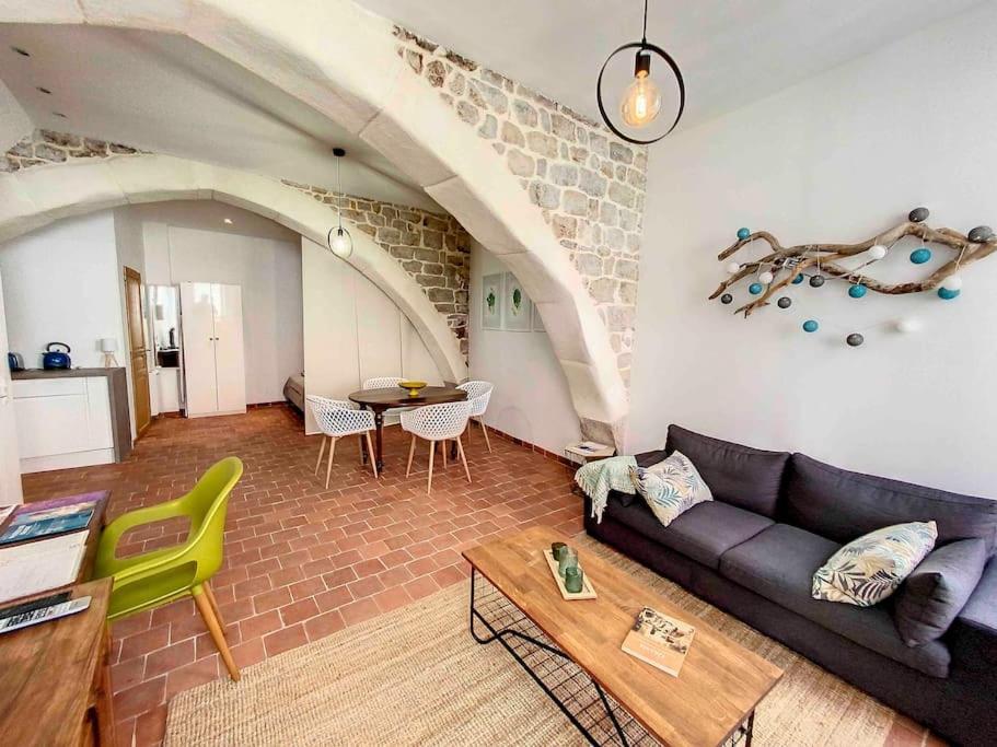 Joli Studio Au Coeur De Grasse - Parking Inclus Luaran gambar