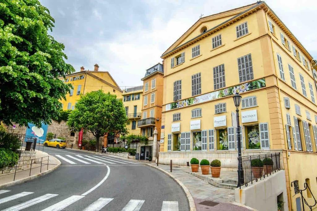 Joli Studio Au Coeur De Grasse - Parking Inclus Luaran gambar